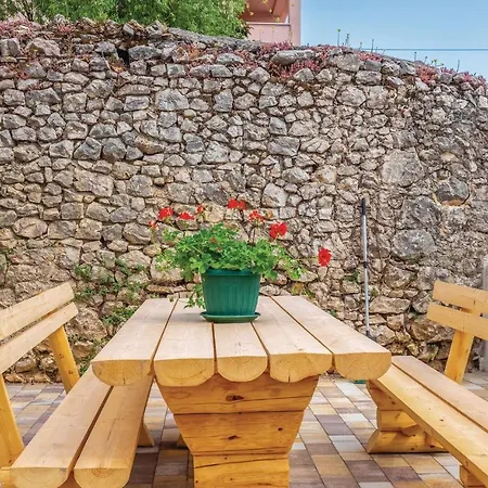 Two-bedroom Holiday In Holiday home Selce